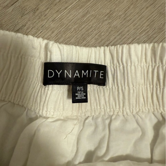 Dynamite Heidi Wide Leg Linen Pull-On
Pants, Bright White - Picture 4 of 9